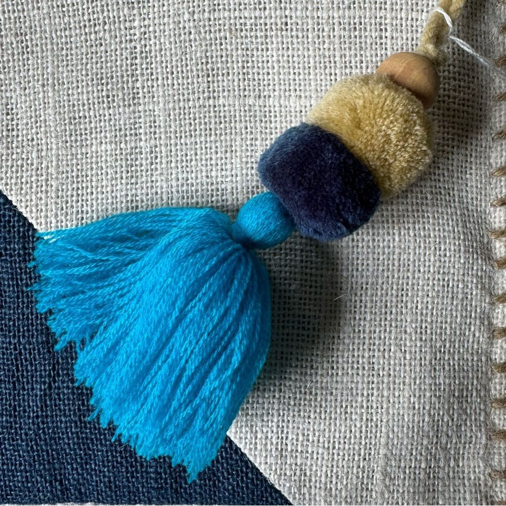 Sydney Byron Suncatcher Zippered Pouch Navy & White Beach Boho Jute Tassel NWOT - Picture 5 of 5
